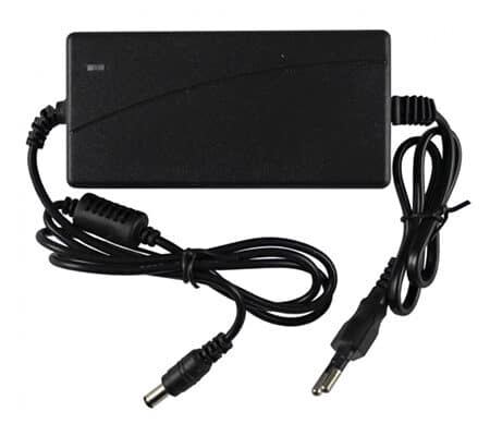 Incarcator 220V Pentru Kit Restaurare Faruri 53673 Jbm